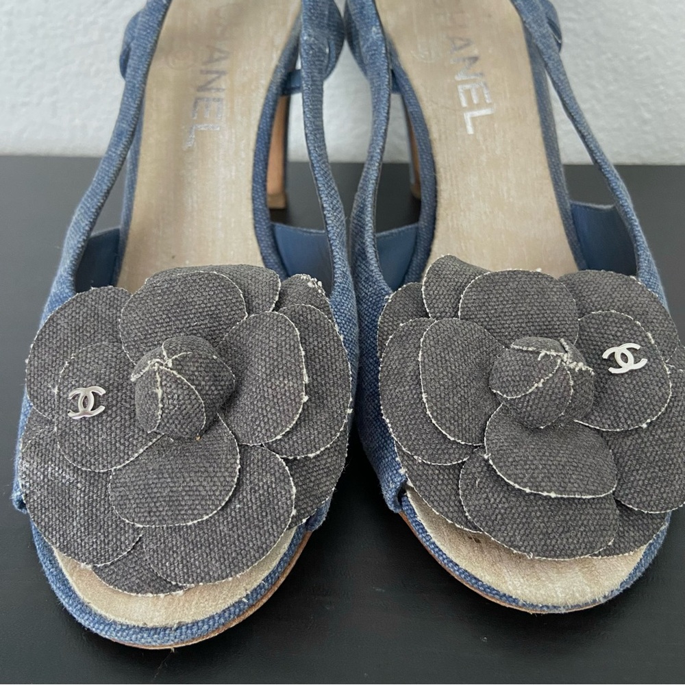 CHANEL Denim Camellia CC Logo Sandals Heels Open Toe Slingback 37.5 - Picture 3 of 16